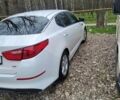 Білий Кіа Оптіма, об'ємом двигуна 2.36 л та пробігом 235 тис. км за 8990 $, фото 21 на Automoto.ua