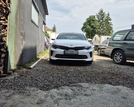 Білий Кіа Оптіма, об'ємом двигуна 2 л та пробігом 173 тис. км за 13000 $, фото 12 на Automoto.ua