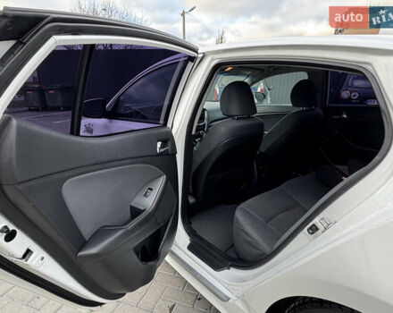 Белый Киа Оптима, объемом двигателя 2.4 л и пробегом 152 тыс. км за 10500 $, фото 15 на Automoto.ua