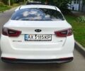 Белый Киа Оптима, объемом двигателя 2.4 л и пробегом 147 тыс. км за 10200 $, фото 3 на Automoto.ua