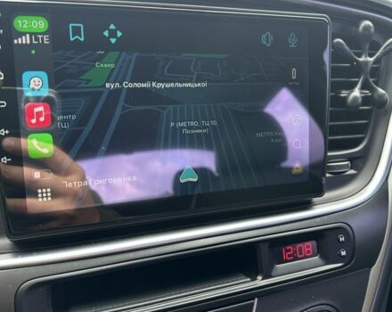 Білий Кіа Оптіма, об'ємом двигуна 2 л та пробігом 133 тис. км за 12000 $, фото 19 на Automoto.ua