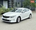 Белый Киа Оптима, объемом двигателя 2 л и пробегом 315 тыс. км за 9900 $, фото 1 на Automoto.ua
