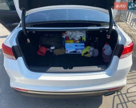 Белый Киа Оптима, объемом двигателя 2.4 л и пробегом 120 тыс. км за 9500 $, фото 10 на Automoto.ua