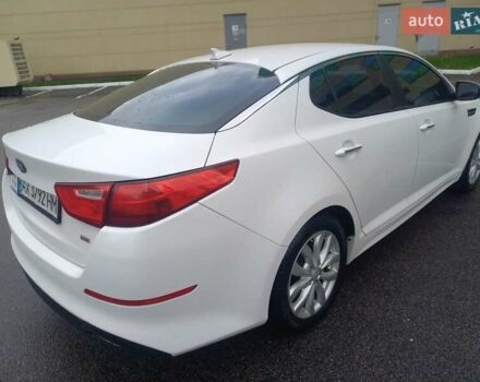 Киа Оптима 2015 в Харькове на Automoto.ua Белый Киа Оптима, объемом двигателя 2.4 л и пробегом 120 тыс. км за 7300 $, фото 1 на Automoto.ua