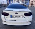 Белый Киа Оптима, объемом двигателя 2 л и пробегом 290 тыс. км за 9150 $, фото 3 на Automoto.ua
