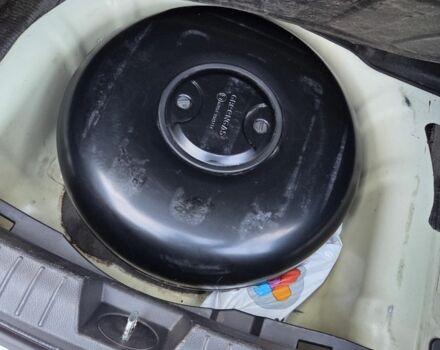 Білий Кіа Оптіма, об'ємом двигуна 2.4 л та пробігом 185 тис. км за 8400 $, фото 19 на Automoto.ua