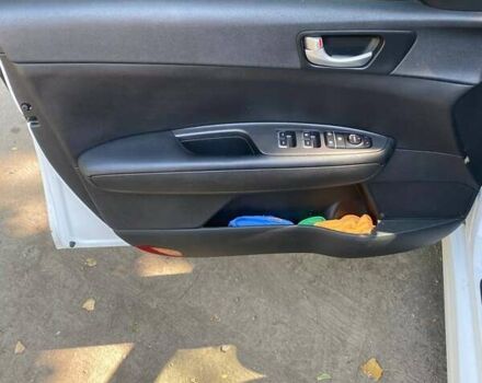 Белый Киа Оптима, объемом двигателя 2.4 л и пробегом 120 тыс. км за 9500 $, фото 14 на Automoto.ua