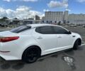 Білий Кіа Оптіма, об'ємом двигуна 2 л та пробігом 133 тис. км за 12000 $, фото 4 на Automoto.ua