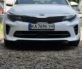 Білий Кіа Оптіма, об'ємом двигуна 2 л та пробігом 173 тис. км за 13000 $, фото 1 на Automoto.ua