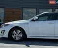 Білий Кіа Оптіма, об'ємом двигуна 2.4 л та пробігом 190 тис. км за 10697 $, фото 9 на Automoto.ua