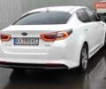 Белый Киа Оптима, объемом двигателя 0 л и пробегом 217 тыс. км за 11000 $, фото 2 на Automoto.ua