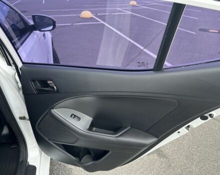 Білий Кіа Оптіма, об'ємом двигуна 2 л та пробігом 133 тис. км за 12000 $, фото 12 на Automoto.ua