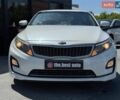 Білий Кіа Оптіма, об'ємом двигуна 2.4 л та пробігом 190 тис. км за 10697 $, фото 5 на Automoto.ua