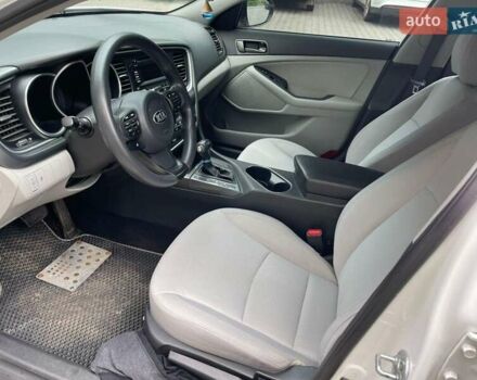 Белый Киа Оптима, объемом двигателя 2.4 л и пробегом 142 тыс. км за 10900 $, фото 4 на Automoto.ua