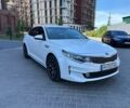 Белый Киа Оптима, объемом двигателя 2 л и пробегом 227 тыс. км за 10500 $, фото 1 на Automoto.ua