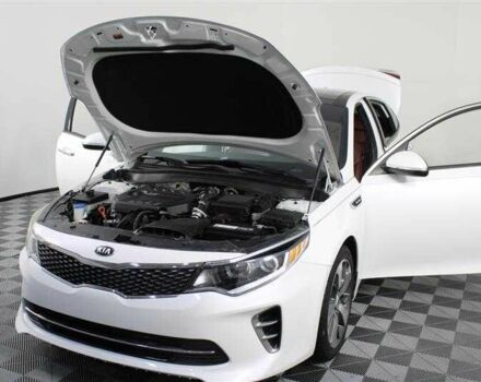 Белый Киа Оптима, объемом двигателя 2 л и пробегом 66 тыс. км за 10500 $, фото 3 на Automoto.ua