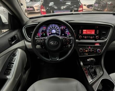Білий Кіа Оптіма, об'ємом двигуна 2.4 л та пробігом 88 тис. км за 9800 $, фото 11 на Automoto.ua