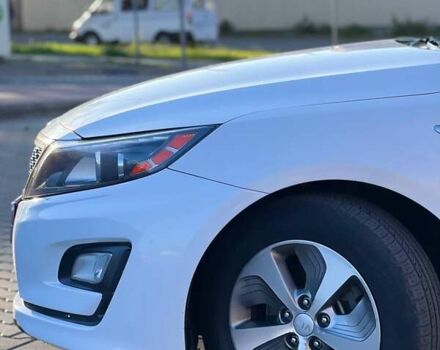 Кіа Оптіма 2015 у Одесі на Automoto.ua Білий Кіа Оптіма, об'ємом двигуна 2.36 л та пробігом 298 тис. км за 9500 $, фото 4 на Automoto.ua