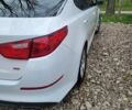 Белый Киа Оптима, объемом двигателя 2.36 л и пробегом 225 тыс. км за 9500 $, фото 26 на Automoto.ua
