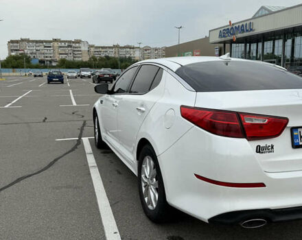 Білий Кіа Оптіма, об'ємом двигуна 2.36 л та пробігом 151 тис. км за 9450 $, фото 4 на Automoto.ua