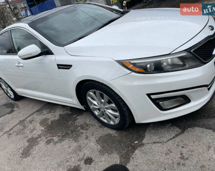 Белый Киа Оптима, объемом двигателя 2.36 л и пробегом 220 тыс. км за 8500 $, фото 2 на Automoto.ua