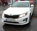 Белый Киа Оптима, объемом двигателя 0 л и пробегом 217 тыс. км за 11000 $, фото 1 на Automoto.ua
