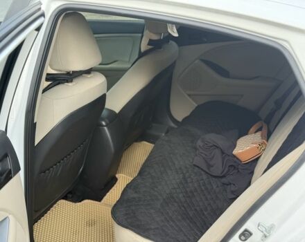 Білий Кіа Оптіма, об'ємом двигуна 2.4 л та пробігом 155 тис. км за 9600 $, фото 7 на Automoto.ua