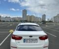 Білий Кіа Оптіма, об'ємом двигуна 2 л та пробігом 133 тис. км за 12000 $, фото 5 на Automoto.ua