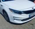 Білий Кіа Оптіма, об'ємом двигуна 1.6 л та пробігом 117 тис. км за 11800 $, фото 1 на Automoto.ua