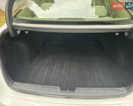 Білий Кіа Оптіма, об'ємом двигуна 2.36 л та пробігом 121 тис. км за 8950 $, фото 19 на Automoto.ua