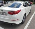 Білий Кіа Оптіма, об'ємом двигуна 1.7 л та пробігом 210 тис. км за 10000 $, фото 5 на Automoto.ua