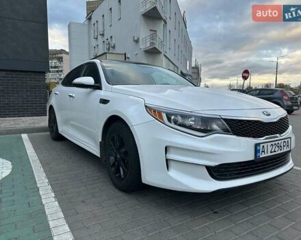 Киа Оптима 2016 в Киеве на Automoto.ua Белый Киа Оптима, объемом двигателя 2.4 л и пробегом 100 тыс. км за 11400 $, фото 3 на Automoto.ua
