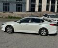 Білий Кіа Оптіма, об'ємом двигуна 2 л та пробігом 335 тис. км за 9300 $, фото 12 на Automoto.ua