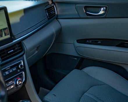 Белый Киа Оптима, объемом двигателя 2.4 л и пробегом 160 тыс. км за 13000 $, фото 24 на Automoto.ua