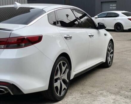 Белый Киа Оптима, объемом двигателя 2 л и пробегом 100 тыс. км за 10200 $, фото 3 на Automoto.ua