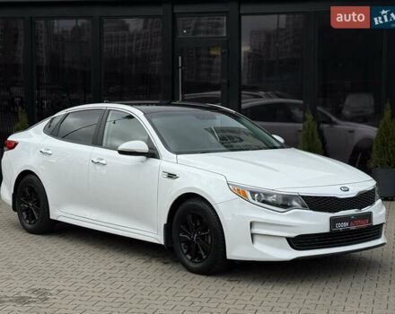 Белый Киа Оптима, объемом двигателя 2.36 л и пробегом 100 тыс. км за 9900 $, фото 3 на Automoto.ua