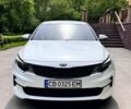 Білий Кіа Оптіма, об'ємом двигуна 2.35 л та пробігом 160 тис. км за 12000 $, фото 1 на Automoto.ua