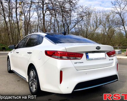 Киа Оптима 2016 в Харькове на Automoto.ua Белый Киа Оптима, объемом двигателя 2 л и пробегом 130 тыс. км за 17000 $, фото 5 на Automoto.ua