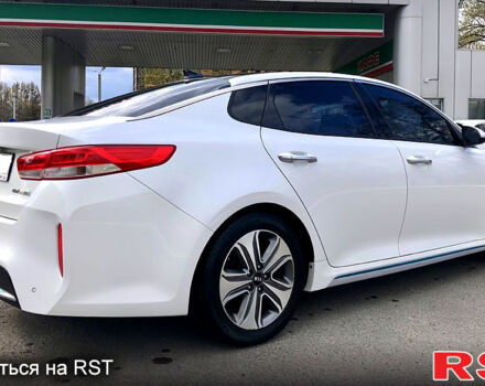 Киа Оптима 2016 в Харькове на Automoto.ua Белый Киа Оптима, объемом двигателя 2 л и пробегом 130 тыс. км за 17000 $, фото 3 на Automoto.ua