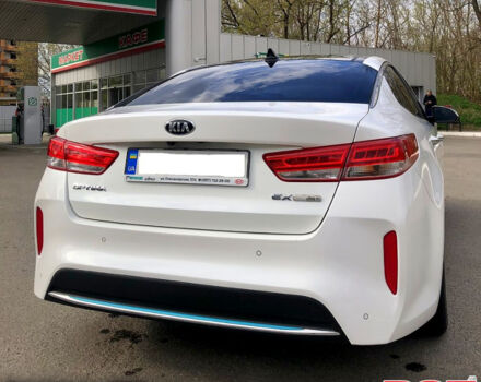 Киа Оптима 2016 в Харькове на Automoto.ua Белый Киа Оптима, объемом двигателя 2 л и пробегом 130 тыс. км за 17000 $, фото 4 на Automoto.ua