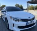 Білий Кіа Оптіма, об'ємом двигуна 2 л та пробігом 132 тис. км за 15126 $, фото 1 на Automoto.ua