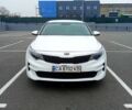 Белый Киа Оптима, объемом двигателя 2.4 л и пробегом 165 тыс. км за 9000 $, фото 2 на Automoto.ua
