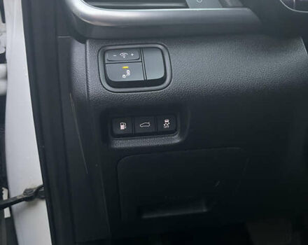 Белый Киа Оптима, объемом двигателя 2 л и пробегом 67 тыс. км за 13400 $, фото 7 на Automoto.ua