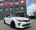 Белый Киа Оптима, объемом двигателя 2 л и пробегом 167 тыс. км за 12000 $, фото 1 на Automoto.ua