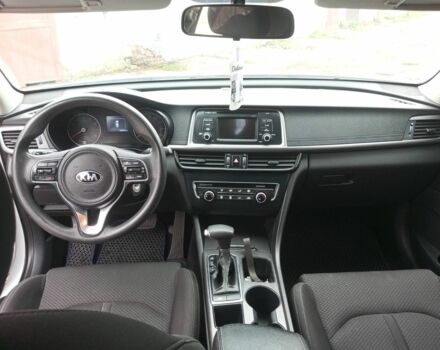 Білий Кіа Оптіма, об'ємом двигуна 2.4 л та пробігом 165 тис. км за 10000 $, фото 4 на Automoto.ua