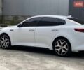 Белый Киа Оптима, объемом двигателя 2 л и пробегом 100 тыс. км за 10200 $, фото 2 на Automoto.ua