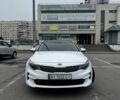 Білий Кіа Оптіма, об'ємом двигуна 2.4 л та пробігом 173 тис. км за 10500 $, фото 1 на Automoto.ua