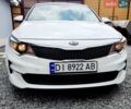 Белый Киа Оптима, объемом двигателя 0 л и пробегом 119 тыс. км за 10550 $, фото 2 на Automoto.ua