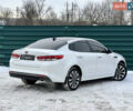 Білий Кіа Оптіма, об'ємом двигуна 2.36 л та пробігом 153 тис. км за 9500 $, фото 20 на Automoto.ua