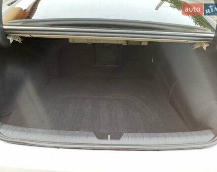 Киа Оптима 2016 в Черноморске (Ильичевске) на Automoto.ua Белый Киа Оптима, объемом двигателя 2 л и пробегом 140 тыс. км за 13000 $, фото 8 на Automoto.ua